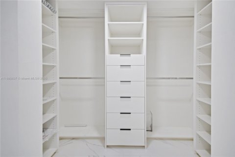 Купить кондоминиум в Майами, Флорида 2 спальни, 134.89м2, № 1932562 - фото 12