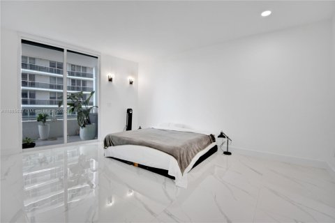 Купить кондоминиум в Майами, Флорида 2 спальни, 134.89м2, № 1932562 - фото 10