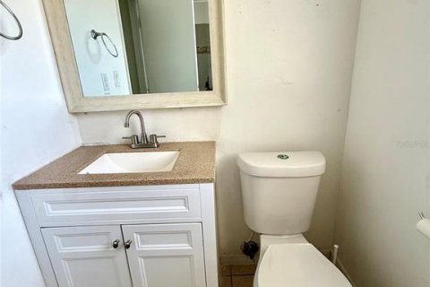 Condo in Tampa, Florida, 1 bedroom № 2222467 - photo 8