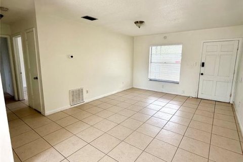 Condo in Tampa, Florida, 1 bedroom № 2222467 - photo 2