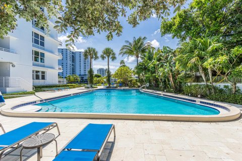 Condo in Fort Lauderdale, Florida, 1 bedroom  № 2300107 - photo 30