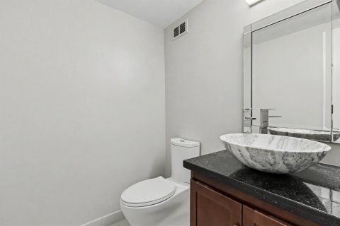 Condo in Fort Lauderdale, Florida, 1 bedroom  № 2300107 - photo 21