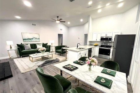 House in Ocoee, Florida 3 bedrooms, 159.23 sq.m. № 1915751 - photo 2