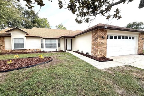 House in Ocoee, Florida 3 bedrooms, 159.23 sq.m. № 1915751 - photo 1