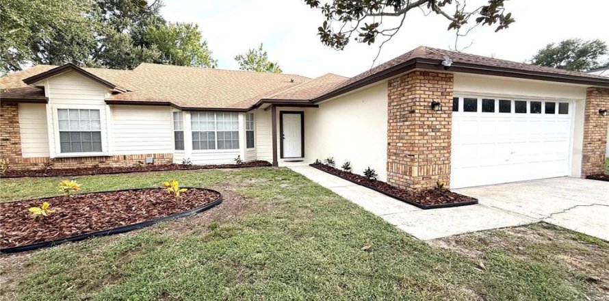 House in Ocoee, Florida 3 bedrooms, 159.23 sq.m. № 1915751