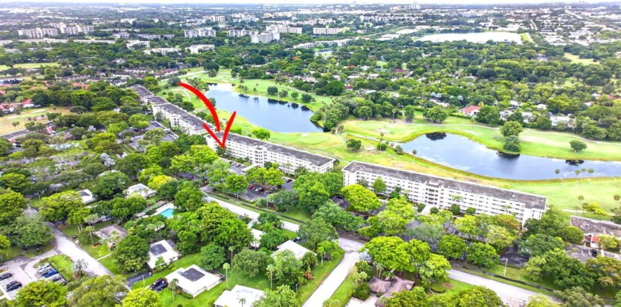 Condo à Pompano Beach, Floride, 3 chambres  № 2189082