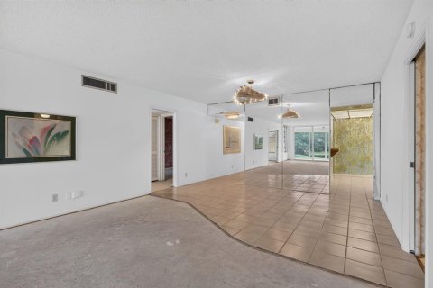 Copropriété à vendre à Pompano Beach, Floride: 3 chambres, 150.5 m2 № 2189082 - photo 19