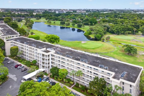 Copropriété à vendre à Pompano Beach, Floride: 3 chambres, 150.5 m2 № 2189082 - photo 2