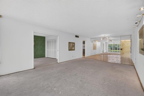 Copropriété à vendre à Pompano Beach, Floride: 3 chambres, 150.5 m2 № 2189082 - photo 23