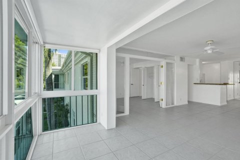 Copropriété à louer à Fort Lauderdale, Floride: 2 chambres, 111.48 m2 № 2433901 - photo 21