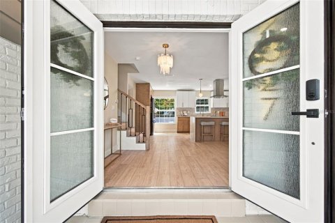Villa ou maison à vendre à Saint Petersburg, Floride: 4 chambres, 276.76 m2 № 2437234 - photo 5