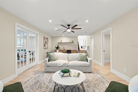 Villa ou maison à vendre à Saint Petersburg, Floride: 4 chambres, 276.76 m2 № 2437234 - photo 20