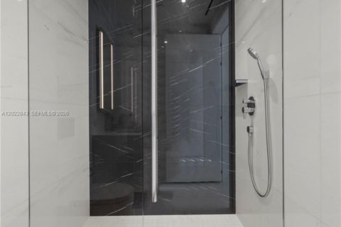 Copropriété à vendre à Miami, Floride: 2 chambres, 136.94 m2 № 2145733 - photo 25