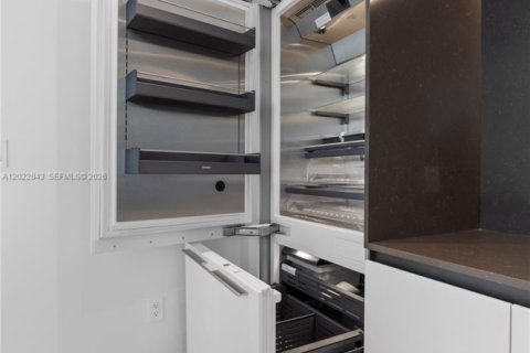 Copropriété à vendre à Miami, Floride: 2 chambres, 136.94 m2 № 2145733 - photo 18