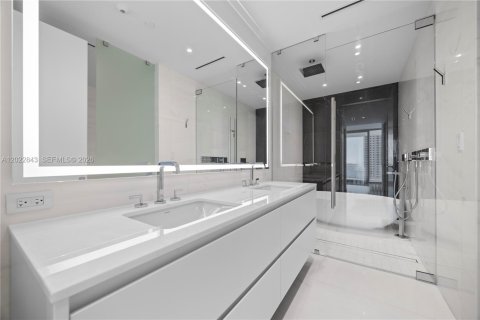Copropriété à vendre à Miami, Floride: 2 chambres, 136.94 m2 № 2145733 - photo 28