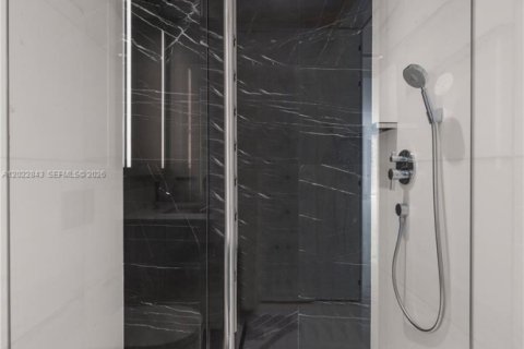 Copropriété à vendre à Miami, Floride: 2 chambres, 136.94 m2 № 2145733 - photo 20