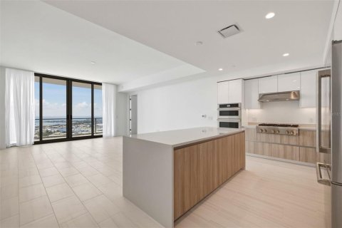 Снять в аренду кондоминиум в Сент-Питерсберг, Флорида 5 комнат, 165.55м2, № 2156544 - фото 4