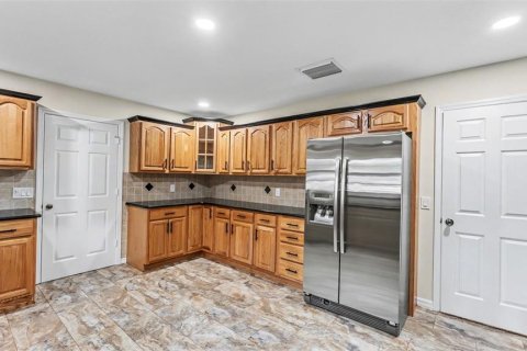 House in Lakeland, Florida 3 bedrooms, 197.14 sq.m. № 2267099 - photo 18