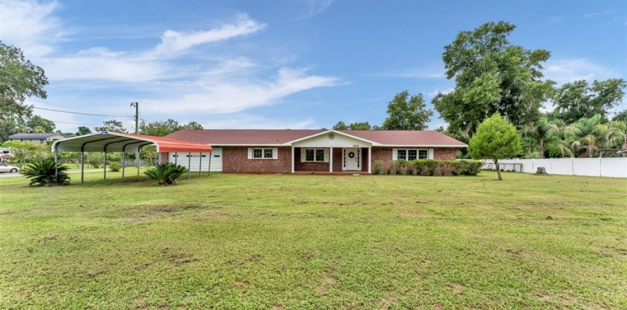 House in Lakeland, Florida 3 bedrooms, 197.14 sq.m. № 2267099