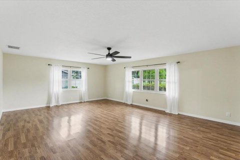 House in Lakeland, Florida 3 bedrooms, 197.14 sq.m. № 2267099 - photo 7
