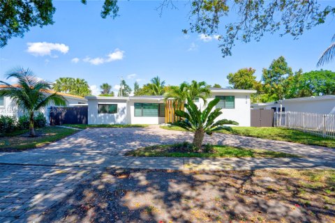 Casa en venta en North Miami, Florida, 3 dormitorios, 192.68 m2 № 1883837 - foto 22