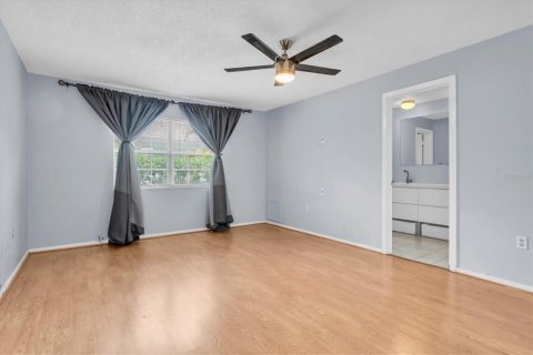 Condo in Belleair, Florida, 2 bedrooms  № 1802133 - photo 16
