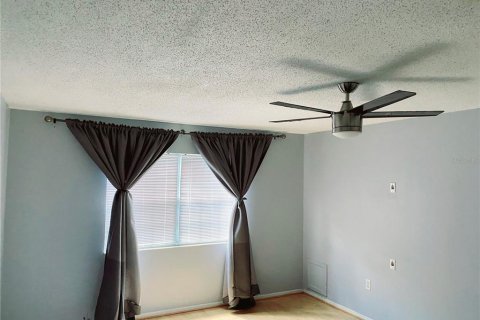 Condo in Belleair, Florida, 2 bedrooms  № 1802133 - photo 5