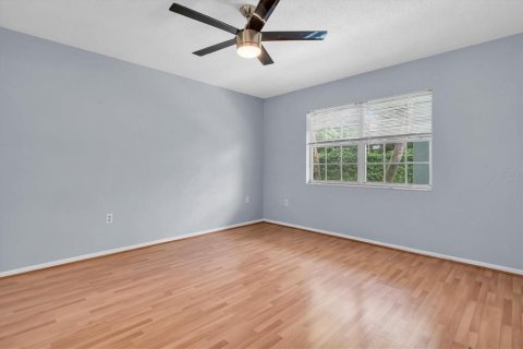 Condo in Belleair, Florida, 2 bedrooms  № 1802133 - photo 15
