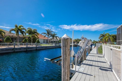 Villa ou maison à vendre à Bradenton, Floride: 4 chambres, 253.72 m2 № 1650717 - photo 4