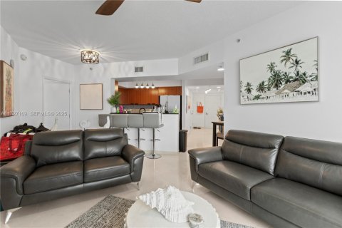 Condominio en venta en Sunny Isles Beach, Florida, 2 dormitorios, 117.61 m2 № 2274078 - foto 16