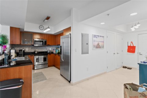 Condominio en venta en Sunny Isles Beach, Florida, 2 dormitorios, 117.61 m2 № 2274078 - foto 9
