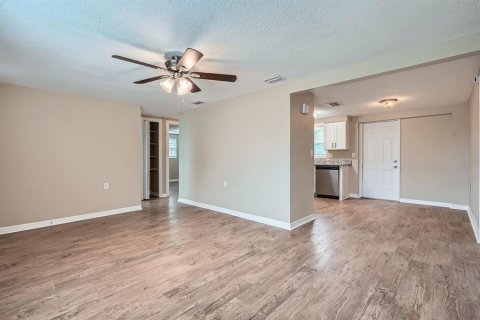 House in Holiday, Florida 2 bedrooms, 107.77 sq.m. № 1775398 - photo 13