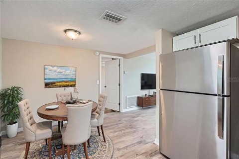 House in Holiday, Florida 2 bedrooms, 107.77 sq.m. № 1775398 - photo 8