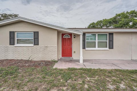 House in Holiday, Florida 2 bedrooms, 107.77 sq.m. № 1775398 - photo 3