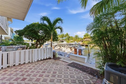 Casa en venta en Pompano Beach, Florida, 2 dormitorios, 93.65 m2 № 2008752 - foto 21