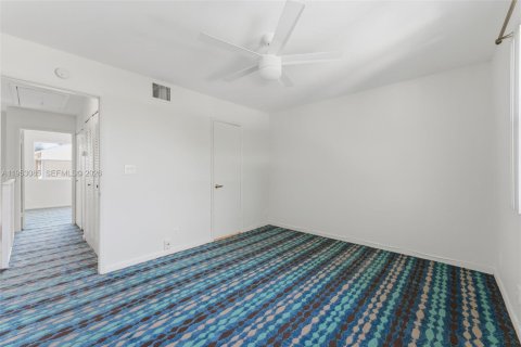 Casa en venta en Pompano Beach, Florida, 2 dormitorios, 93.65 m2 № 2008752 - foto 16