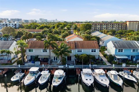 Casa en venta en Pompano Beach, Florida, 2 dormitorios, 93.65 m2 № 2008752 - foto 28