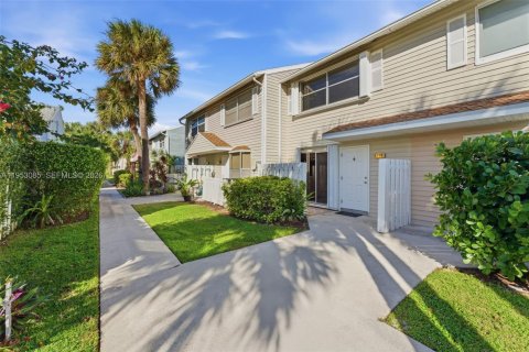 Casa en venta en Pompano Beach, Florida, 2 dormitorios, 93.65 m2 № 2008752 - foto 2