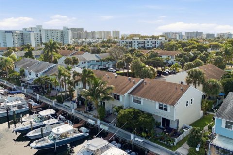 Casa en venta en Pompano Beach, Florida, 2 dormitorios, 93.65 m2 № 2008752 - foto 27