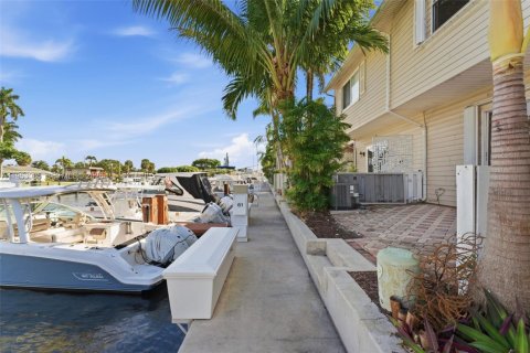 Casa en venta en Pompano Beach, Florida, 2 dormitorios, 93.65 m2 № 2008752 - foto 22