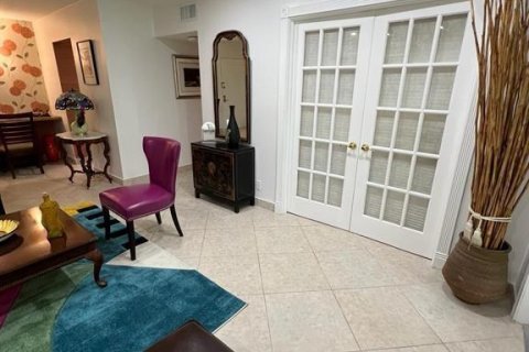 Condo in Wilton Manors, Florida, 2 bedrooms № 2260213 - photo 3