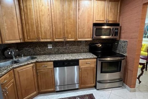 Condo in Wilton Manors, Florida, 2 bedrooms № 2260213 - photo 6