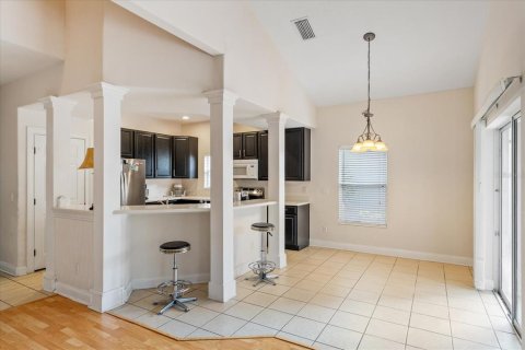 House in Orlando, Florida 4 bedrooms, 254.55 sq.m. № 1642749 - photo 9