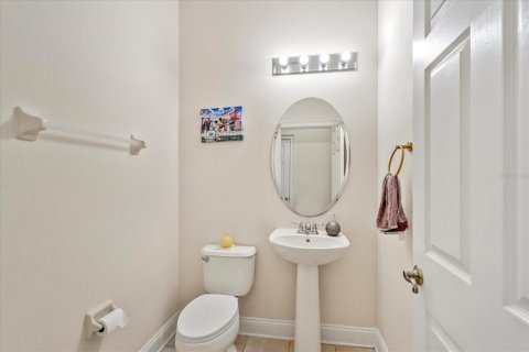 House in Orlando, Florida 4 bedrooms, 254.55 sq.m. № 1642749 - photo 29