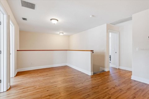 House in Orlando, Florida 4 bedrooms, 254.55 sq.m. № 1642749 - photo 23