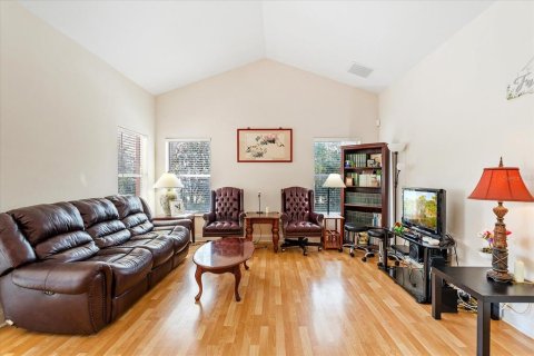 House in Orlando, Florida 4 bedrooms, 254.55 sq.m. № 1642749 - photo 15