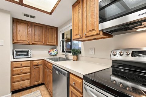 Condo in Tampa, Florida, 2 bedrooms  № 2380590 - photo 25