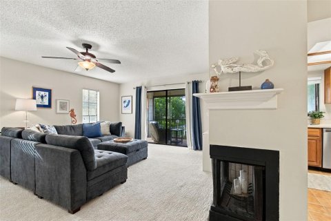 Condo in Tampa, Florida, 2 bedrooms  № 2380590 - photo 9