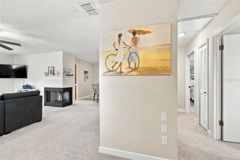 Condo in Tampa, Florida, 2 bedrooms  № 2380590 - photo 7
