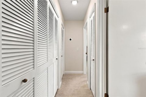 Condo in Tampa, Florida, 2 bedrooms  № 2380590 - photo 27